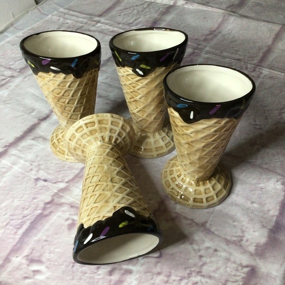 Ice Cream Cone Shaped Ceramic D’LUSSO Home Collection Cups - Picture 1 of 11